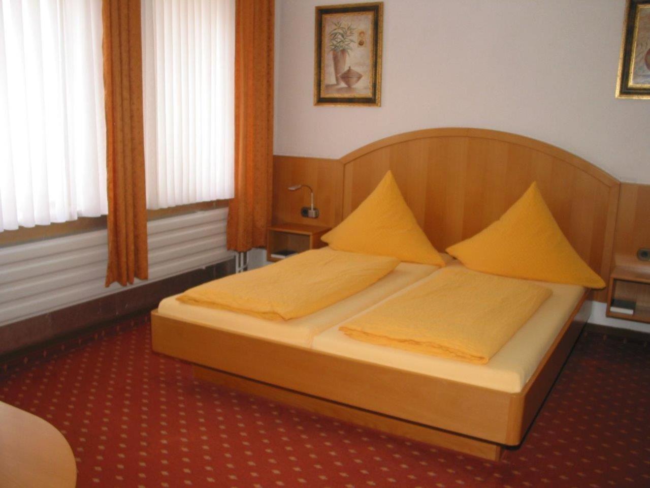 Hotel Gaestehaus Theresia Garni Muhlheim an der Donau Exterior photo