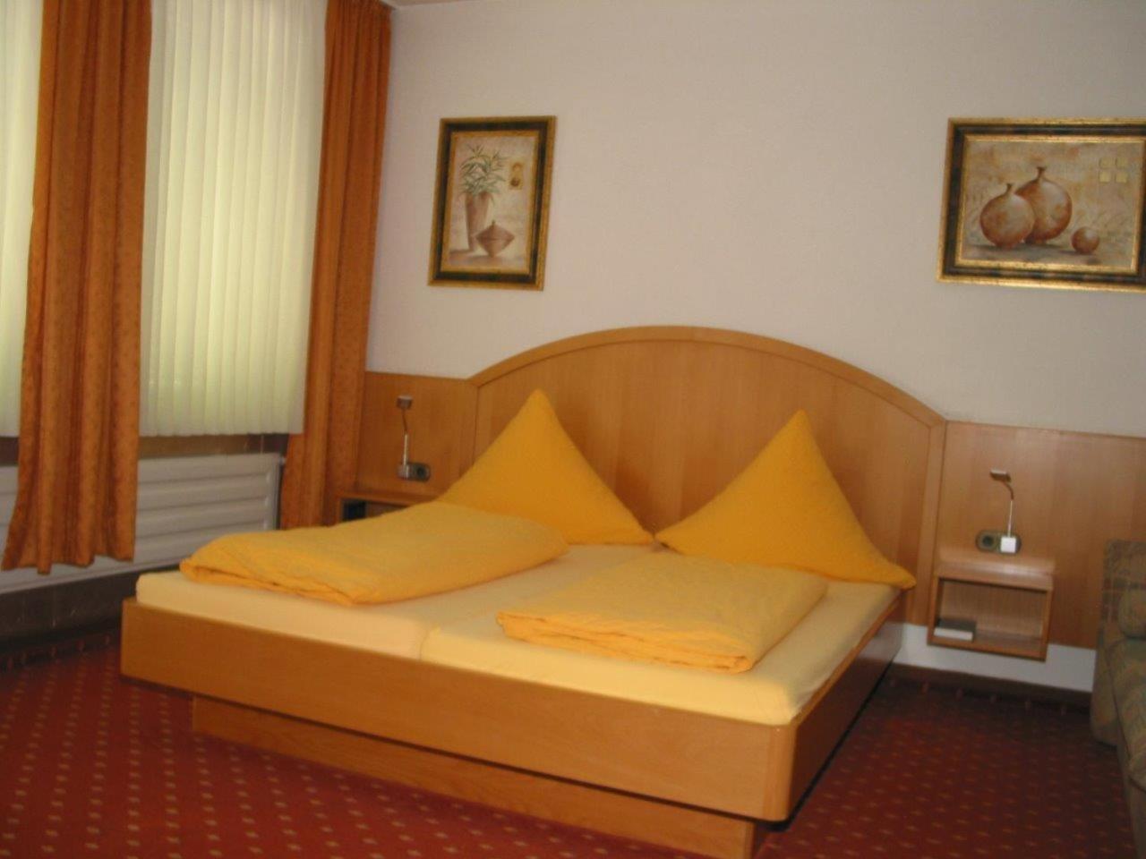 Hotel Gaestehaus Theresia Garni Muhlheim an der Donau Exterior photo